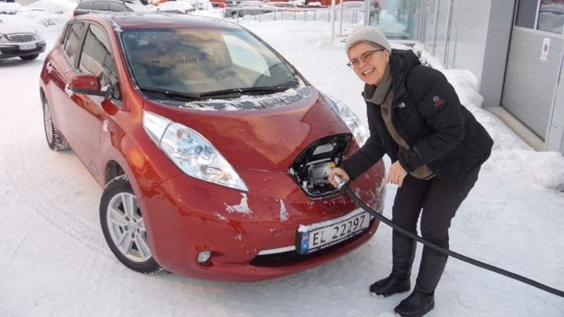 Norveç, Elektrikli Araçların Pazar Payının Yüzde 50'yi Geçtiği İlk Ülke Oldu
