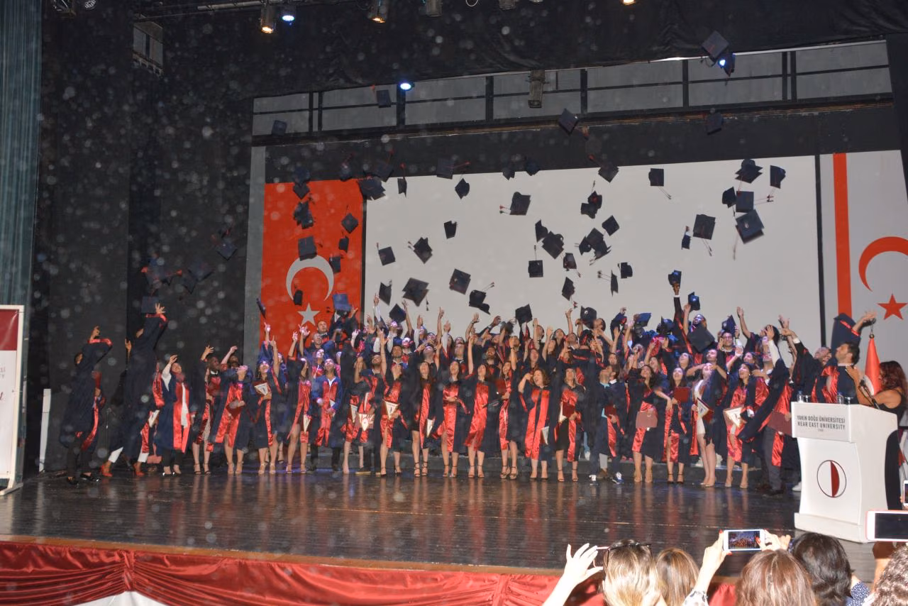 Yakın Doğu Üniversitesi’nin 4’üncü Nesil Eczacıları Meslek Yemini Etti…