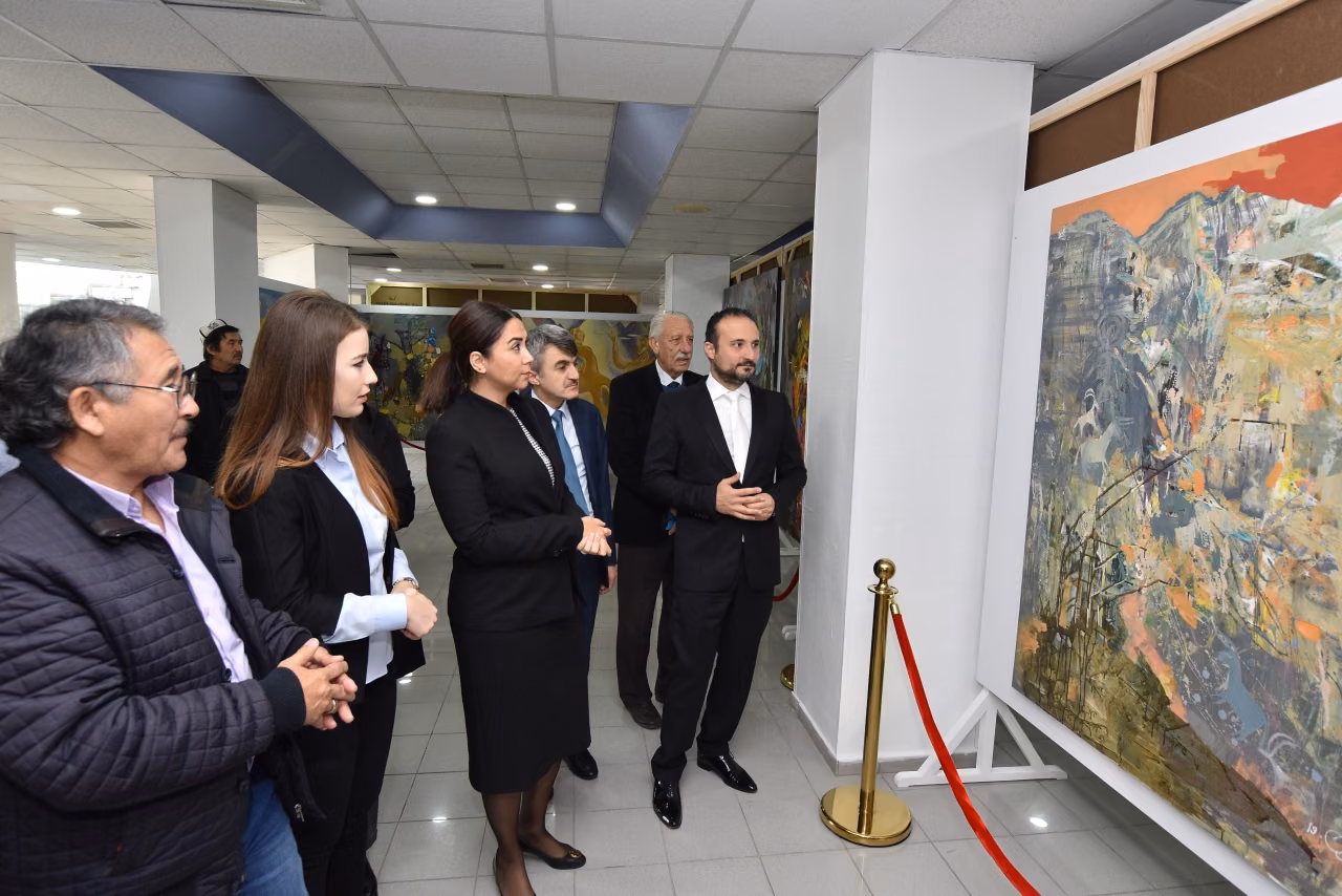 Kazakistanlı Sanatçıların Resim Sergileri YDÜ’de Açıldı