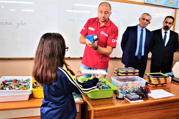 “Lego Setleri İle Enerji Verimliliği Kodlama Eğitimi” Geçitkale İlkokulu’nda Başladı