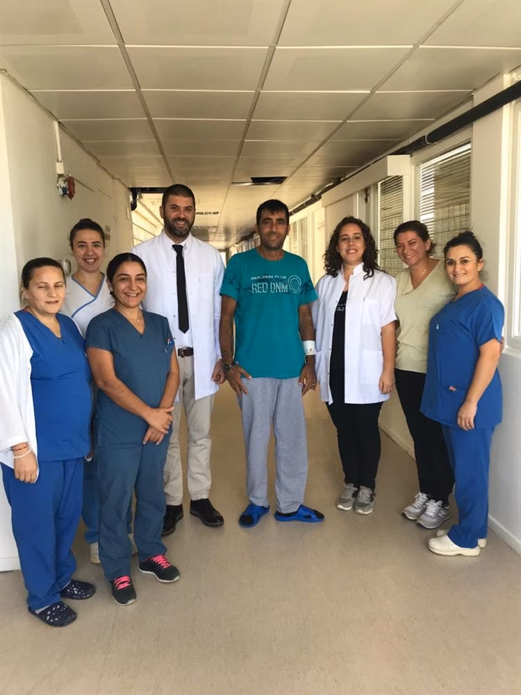 DR. Burhan Nalbantoğlu Devlet Hastanesi’nde Bir Hastaya, Ülkede İlk Kez Spinal Kord Stimulasyonu Yapıldı