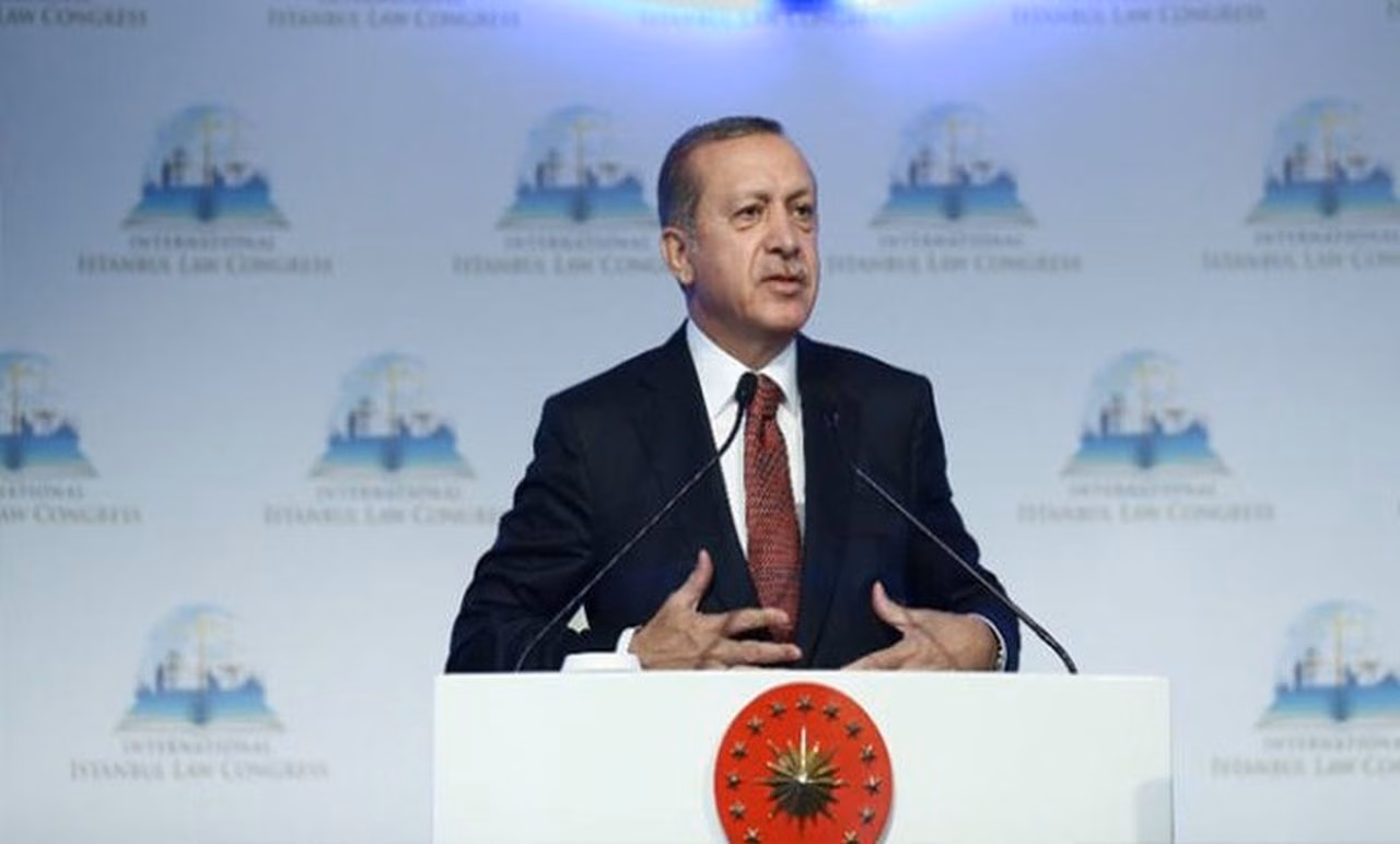 "Topunuz Evet Dese Ne Yazar?"