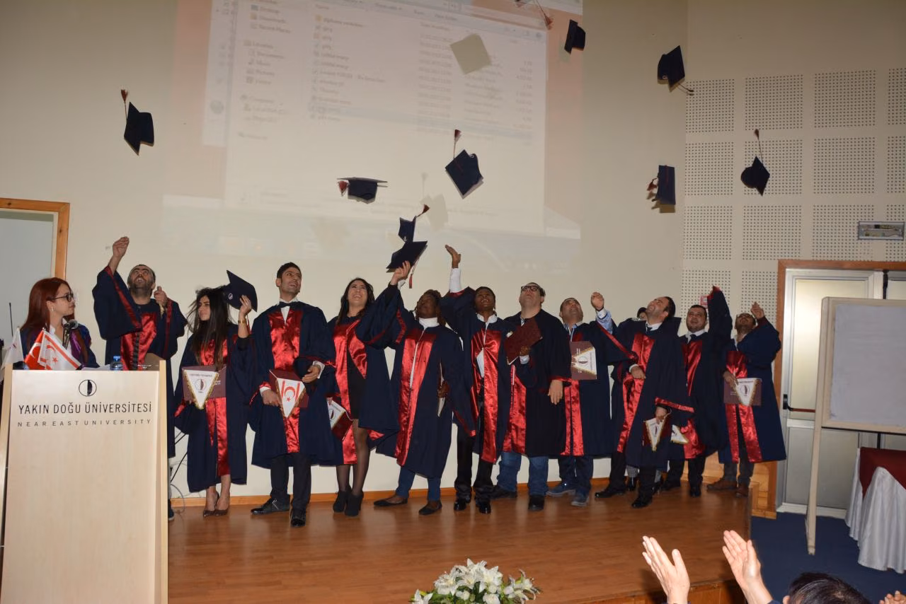 YDÜ Sağlık Bilimleri Fakültesi Mezunları Diplomalarını Törenle Aldı