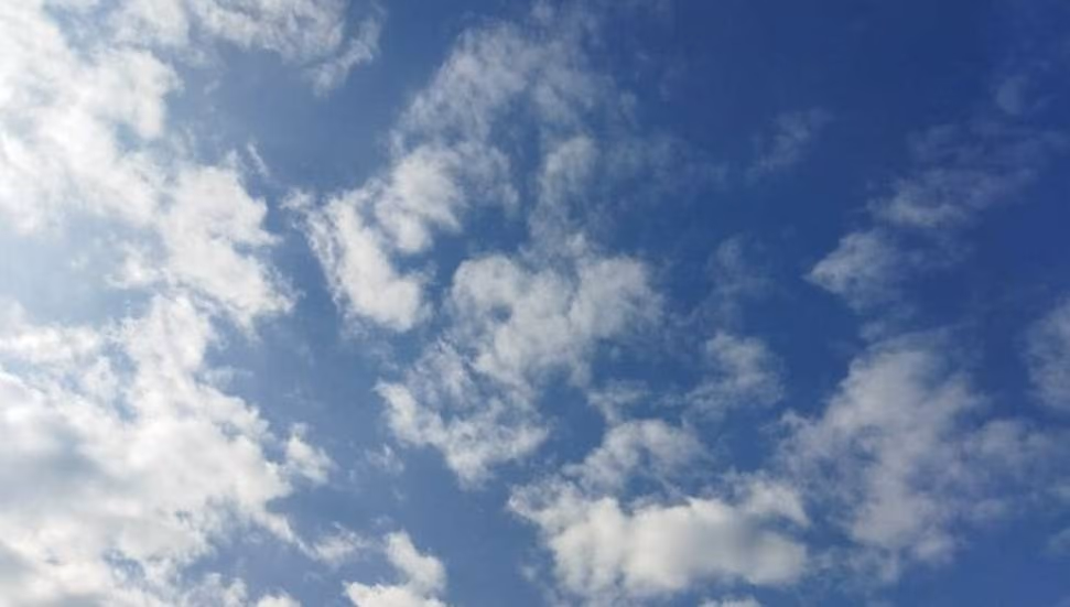 Hava Bugün Az Bulutlu: Sıcaklık 34 Dereceyi Bulacak