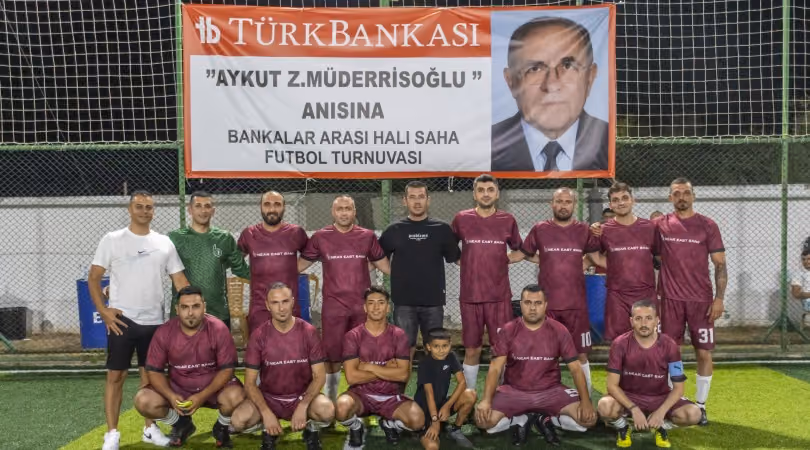 Near East Bank'tan Aykut Zeki Müderrisoğlu Turnuvası'na 11 Gollü Başlangıç