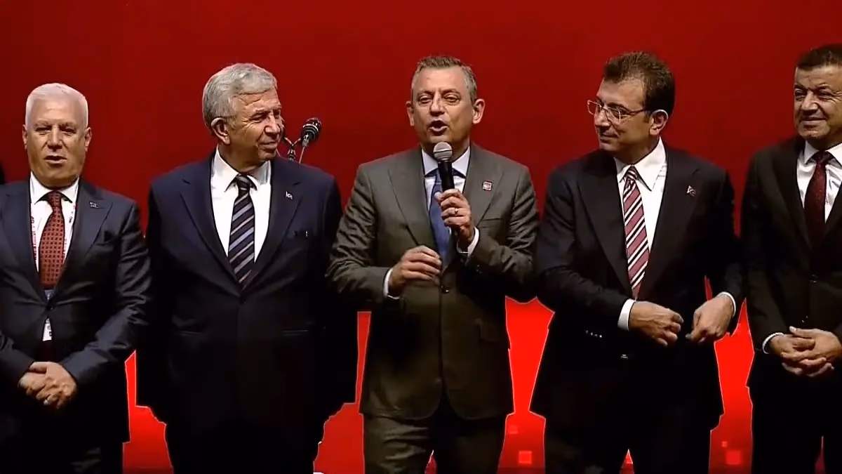 Özgür Özel Cumhurbaşkanı Adayı mı? 'Forvetlerim' Dediği İmamoğlu ve Yavaş Artık Yok!