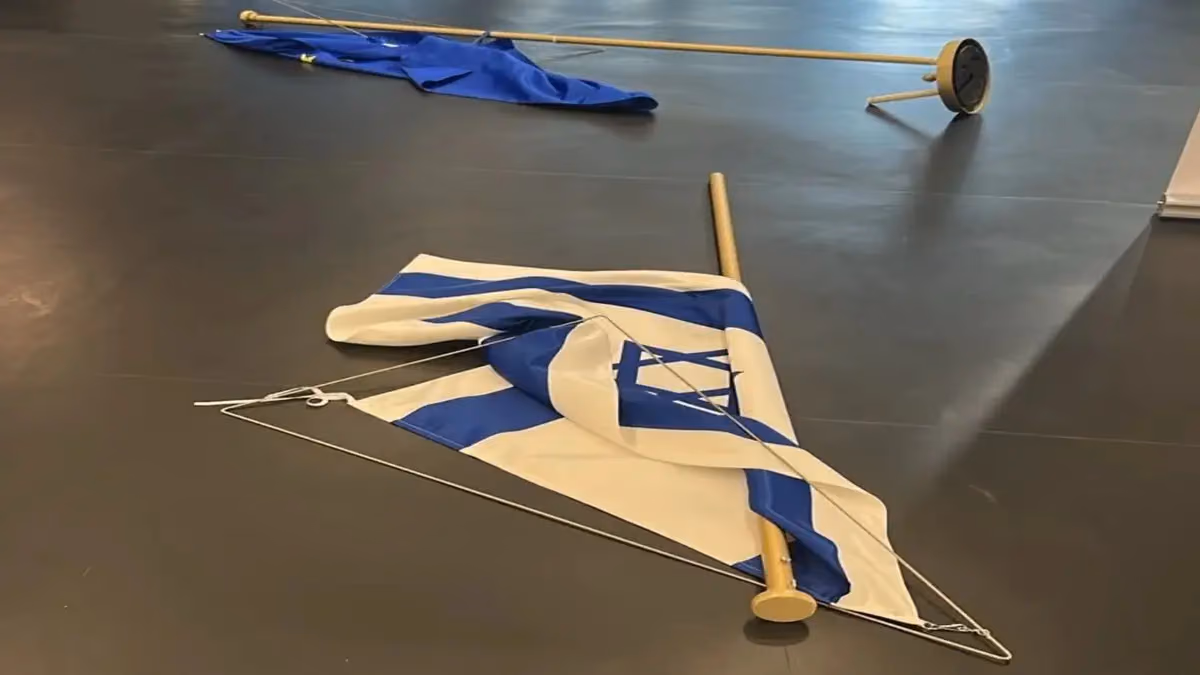 Avrupa Parlamentosunda Bayrak Krizi!