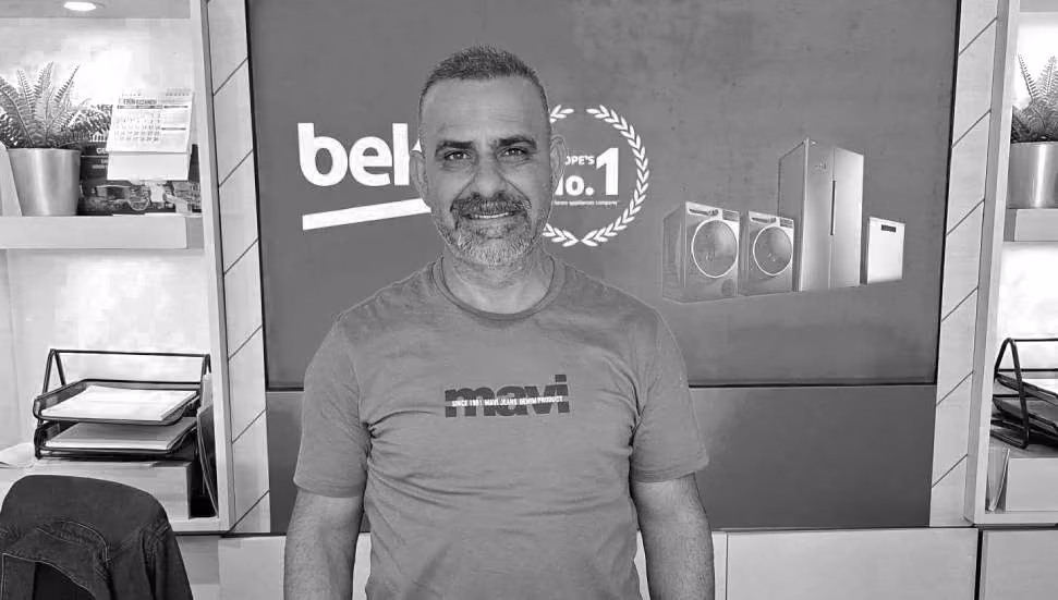 Halı Sahada Fenalaşan 53 Yaşındaki Tugay Gezen Hayatını Kaybetti
