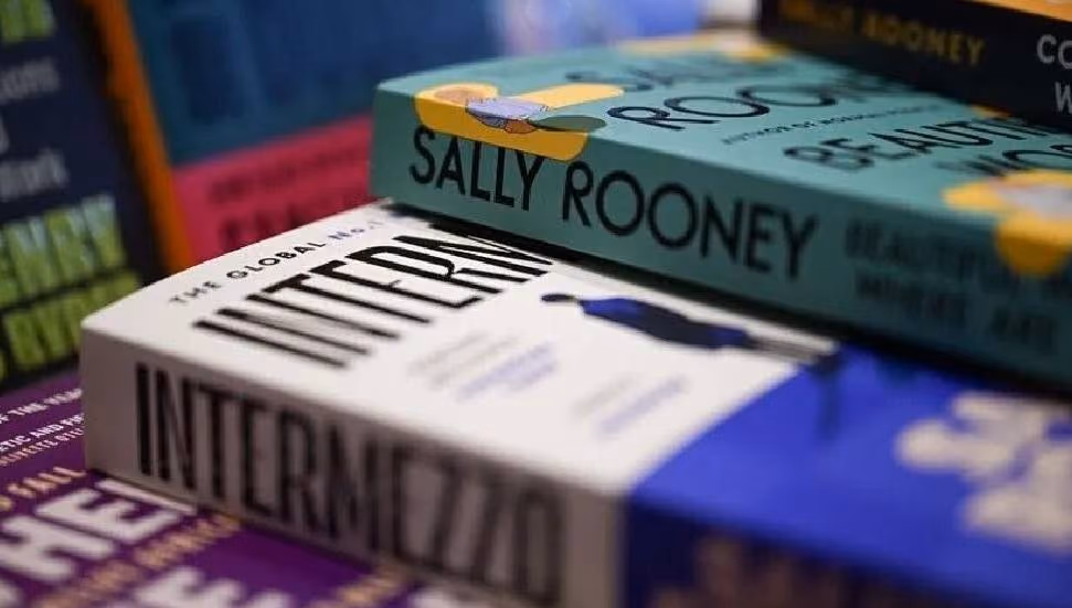İngiltere'de Yazar ve Ünlü İsimlerden Palestine Action ve Sally Rooney İçin Sansüre Tepki