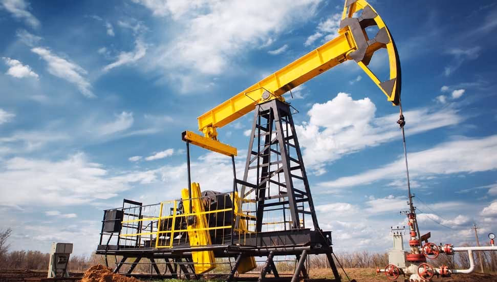 Petrol, Orta Doğu'daki Gerilim ve Arz Önlemleriyle Geriledi