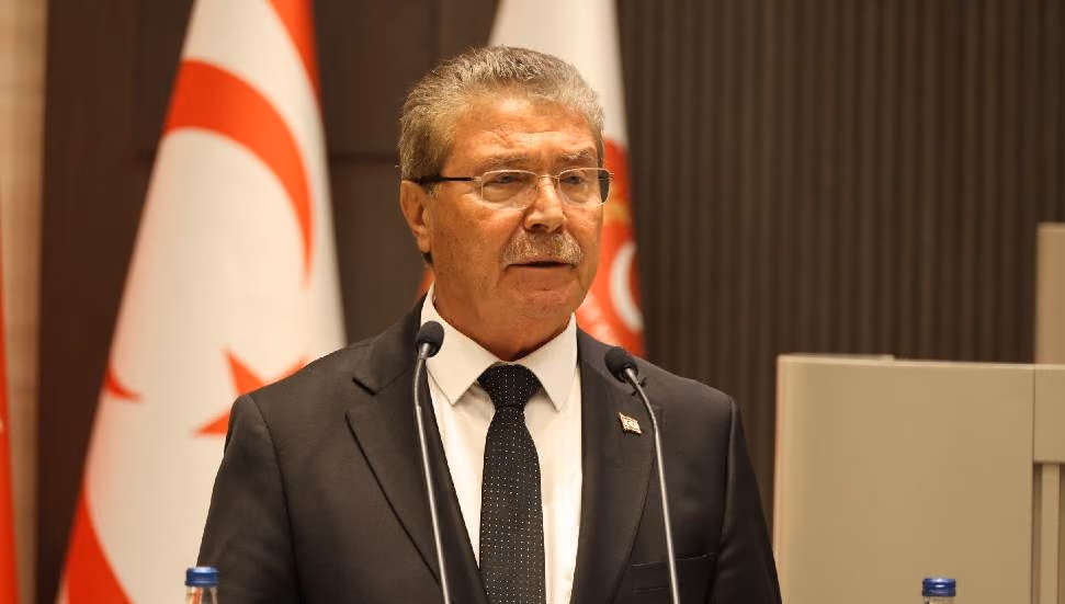 Üstel: Kıbrıs Türk Halkı Tehditlerle, Silahlanmayla ve Tarihi Çarpıtan Söylemlerle Haklarından Vazgeçirilemez
