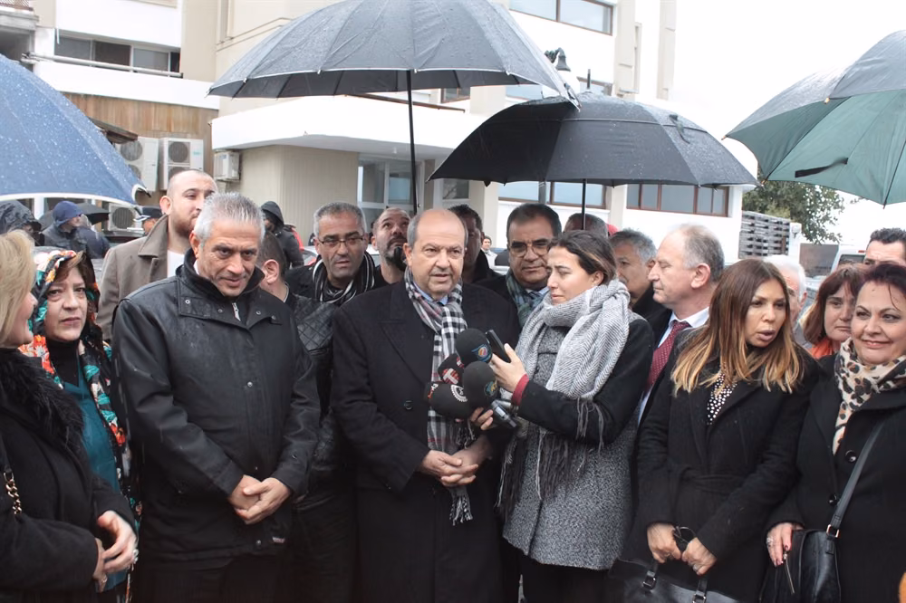 UBP Dome Otel’in İhaleyle Kiralanması Talebiyle Otel Önünde Eylem Yaptı