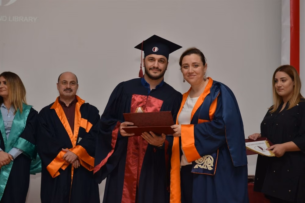 YDÜ Turizm Fakültesi 2019 Güz Mezunlarını Verdi