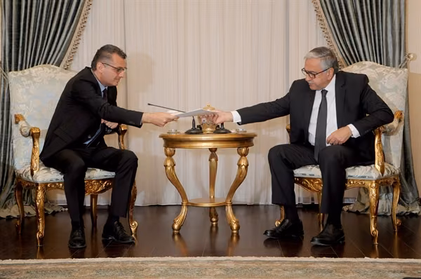Cumhurbaşkanı Akıncı, Hükümetin İstifasını Aldı