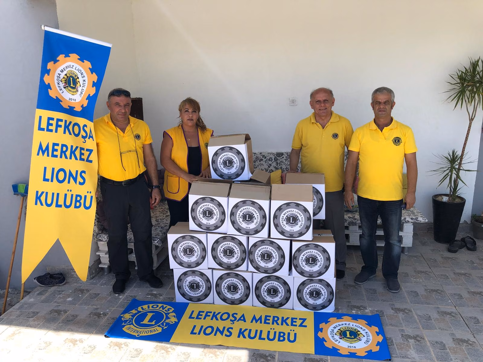 Lefkoşa Merkez Lıons Kulübü Yaşlıları Ziyaret Ederek, Yardım Yaptı