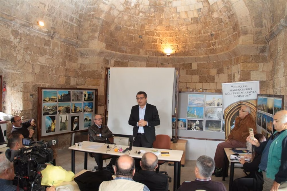 Erhürman, Mağusa Suriçi Derneği’nin Davetlisi Olarak “Bütün Gailemiz Mağusa” Adlı Söyleşiye Katıldı