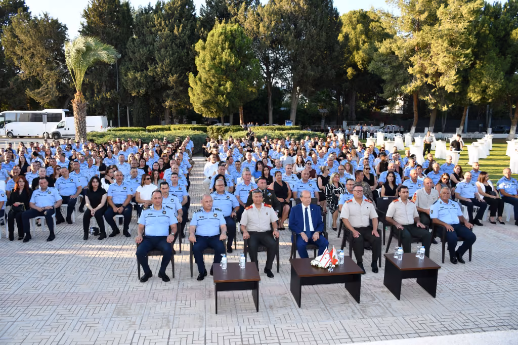 Terfi eden 168 polis mensubuna rütbeleri takıldı