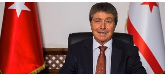 Bakan Üstel, oyuncu ve sunucu İlker Ayrık'ı kabul etti