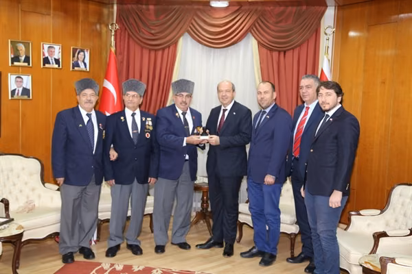 Başbakan Tatar, Türkiye Muharip Gaziler Derneği Yetkililerini Kabul Etti
