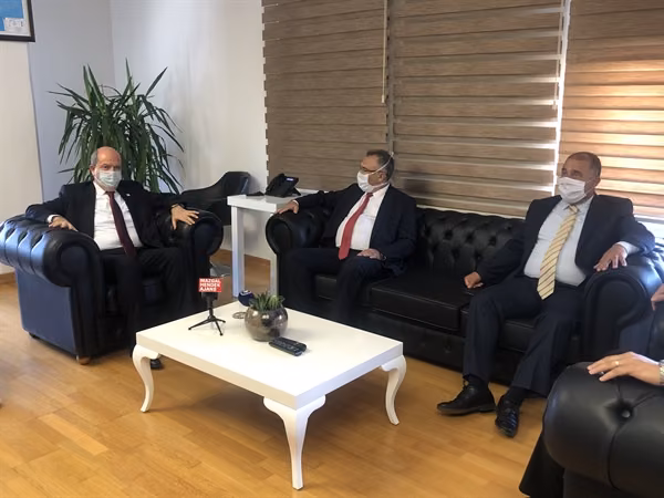 Başbakan Ersin Tatar Doğu Akdeniz Üniversitesi’ni Ziyaret Etti