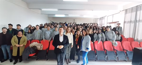 Namık Kemal Lisesi’nde “Her Yerde Opera” Etkinliği Düzenlendi