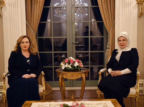 Si̇bel Tatar, Emi̇ne Erdoğan’la Bi̇r Araya Geldi̇