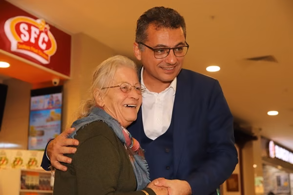 Erhürman, Lefkoşa Ve Mağusa Bölgesindeki Esnafı Ziyaret Etti