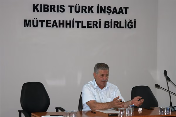 Müteahhitler, Atılacak Adımlar Ortaya Konursa Eylem Kararını Gözden Geçireceğini Açıkladı