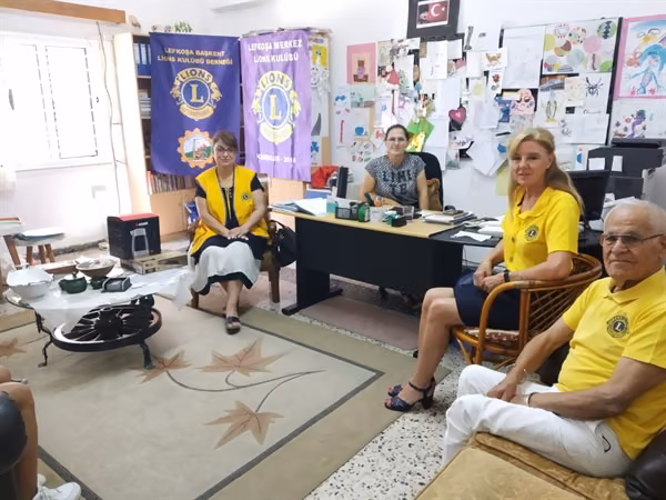 Lefkoşa Merkez Lıons ile Lefkoşa Başkent Lıons Kulüpleri, Çocuk Yuvası’na Dvd Player ve Kettle Bağışı Yaptı.
