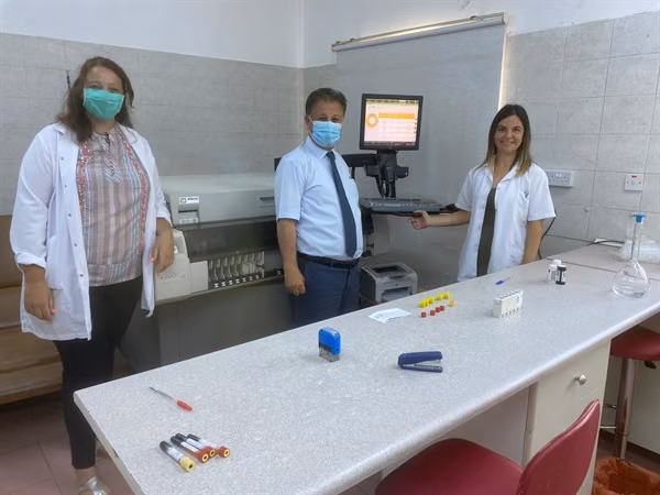 Sağlık Bakanı Pilli, Lefkoşa Devlet Hastanesi’ni Ziyaret Ederek İncelemelerde Bulundu