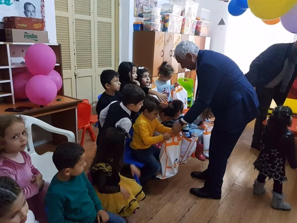 Özçınar’dan Çocuklara Yeni Yıl Ziyareti