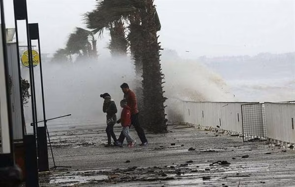 Meteoroloji Dairesi’nden ‘Yer Yer Fırtına’ Uyarısı