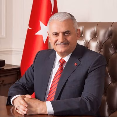 TC Eski Başbakanı Yıldırım’a Girne Üniversitesi Tarafından “Fahri Doktora” Ünvanı Veriliyor