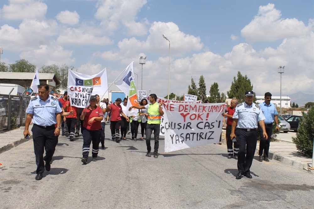Ercan’da Eylemcilerle Polis Arasında Arbede Çıktı