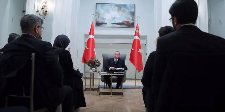 Erdoğan, İngiltere'de Gazetecilerle Söyleşi Yaptı