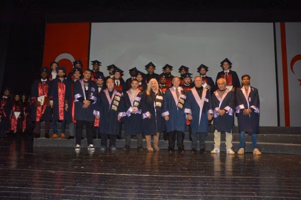 Yakın Doğu Üniversitesi Mühendislik Fakültesi 2019-2020 Güz Dönemi Mezunları Diplomalarını Aldı…