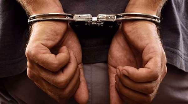 KKTC’de İzinsiz İkamet Ettikleri Tespit Edilen 3 Kişi Tutuklandı