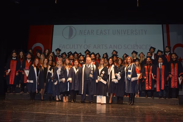 YDÜ Fen-Edebiyat Fakültesi Mezuniyet Töreni Yapıldı