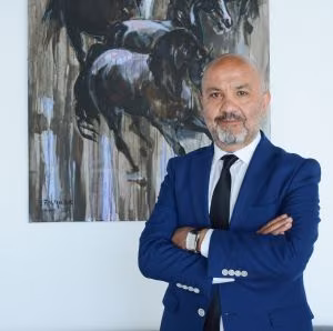 Yakın Doğu Üniversitesi Rektör Yardımcısı Prof. Dr. Tamer Şanlıdağ: “Mevsim Değişikliklerindeki Sıcaklık Artışı Koronavirüsün Yayılmasına Etki Etmiyor...”