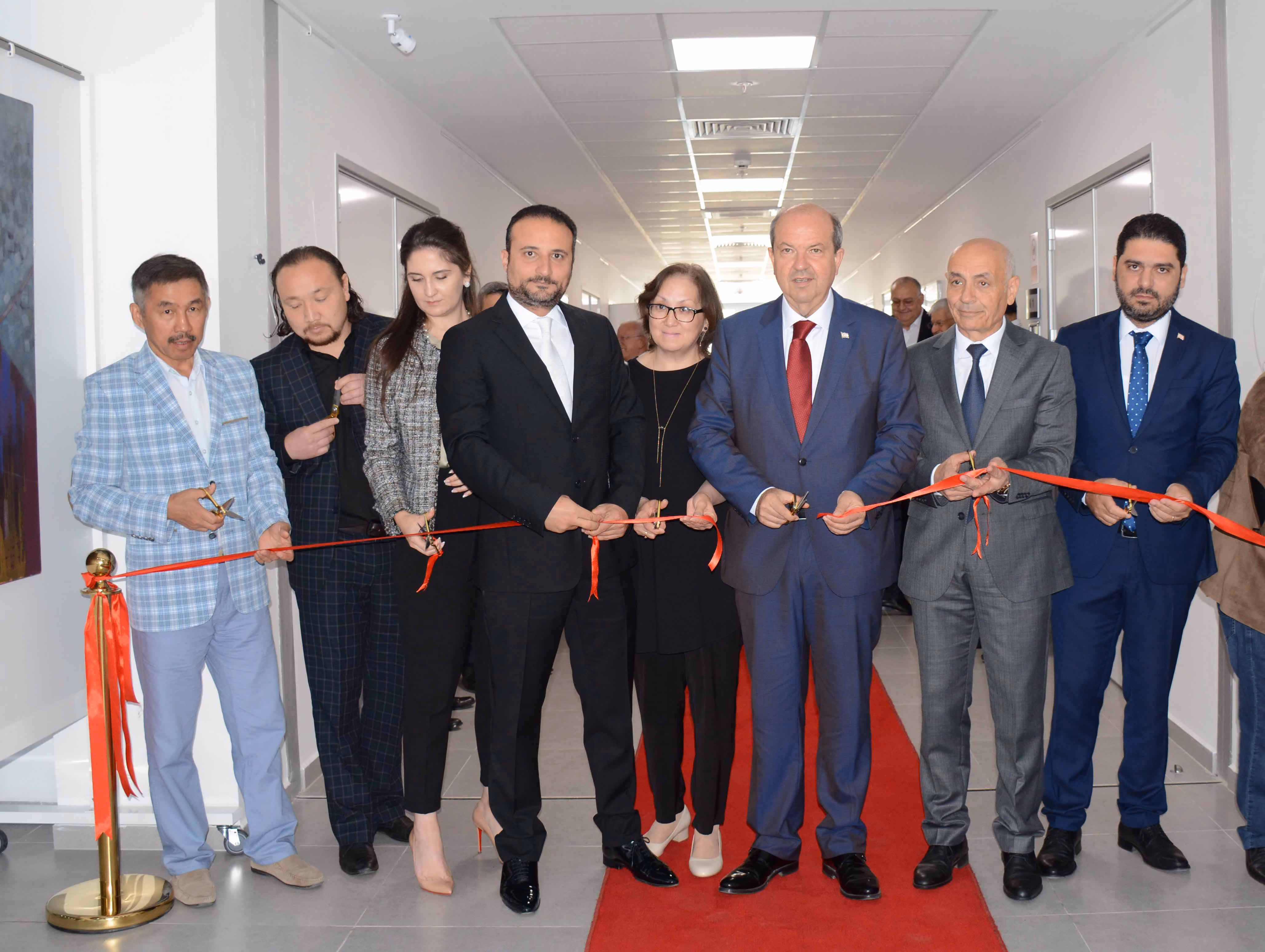 “Kazakistan Sanatçıları Resim Sergisi” UBP Genel Başkanı Ersin Tatar Tarafından Açıldı…