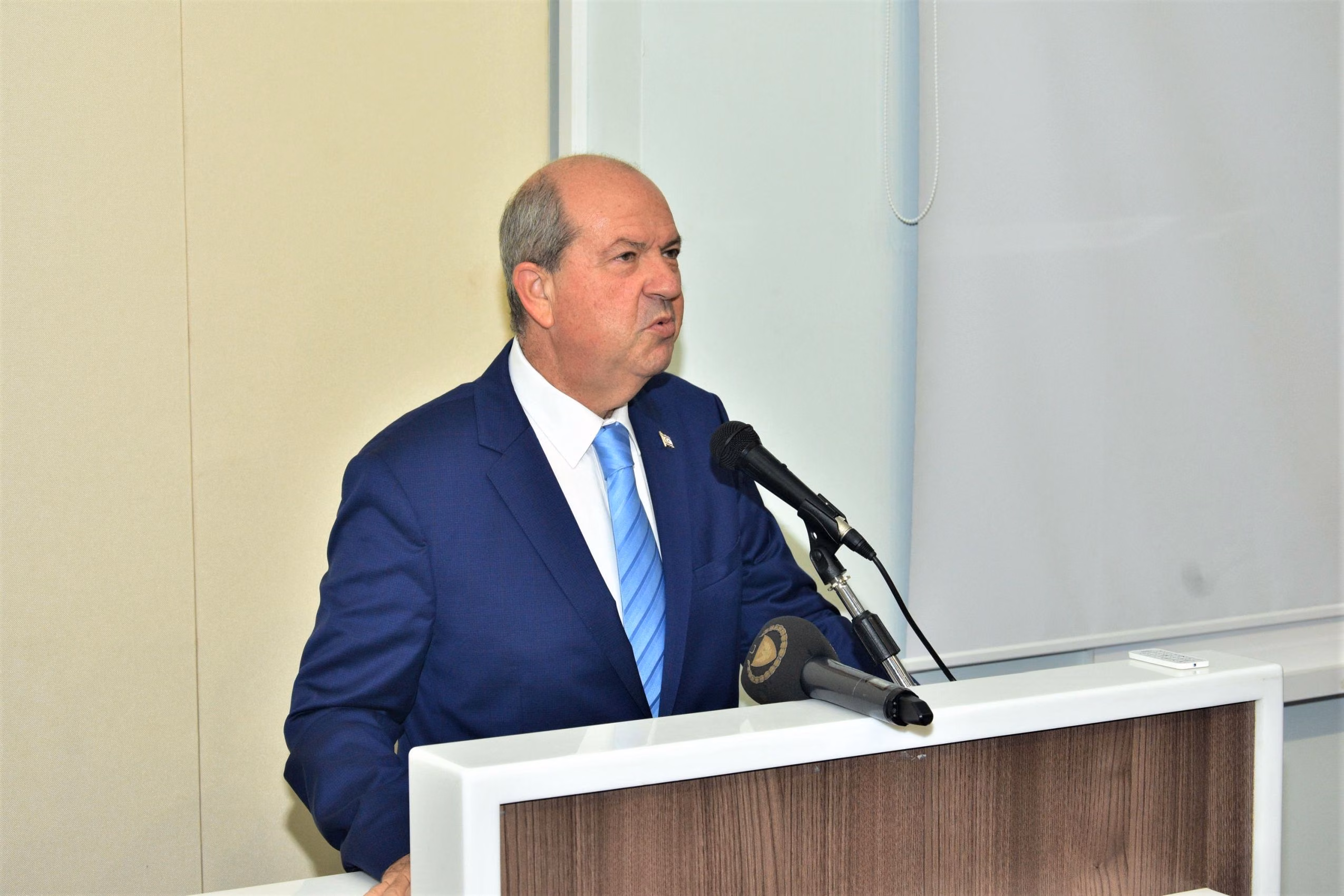 Türk Mikrobiyoloji Cemiyeti ile TMC-KKTC Mikrobiyoloji Platformu ve Yakın Doğu Üniversitesi DESAM Araştırma Enstitüsü, Matematik Araştırmaları Merkezi ve Sağlıkta Yöneylem Merkezi İş Birliği