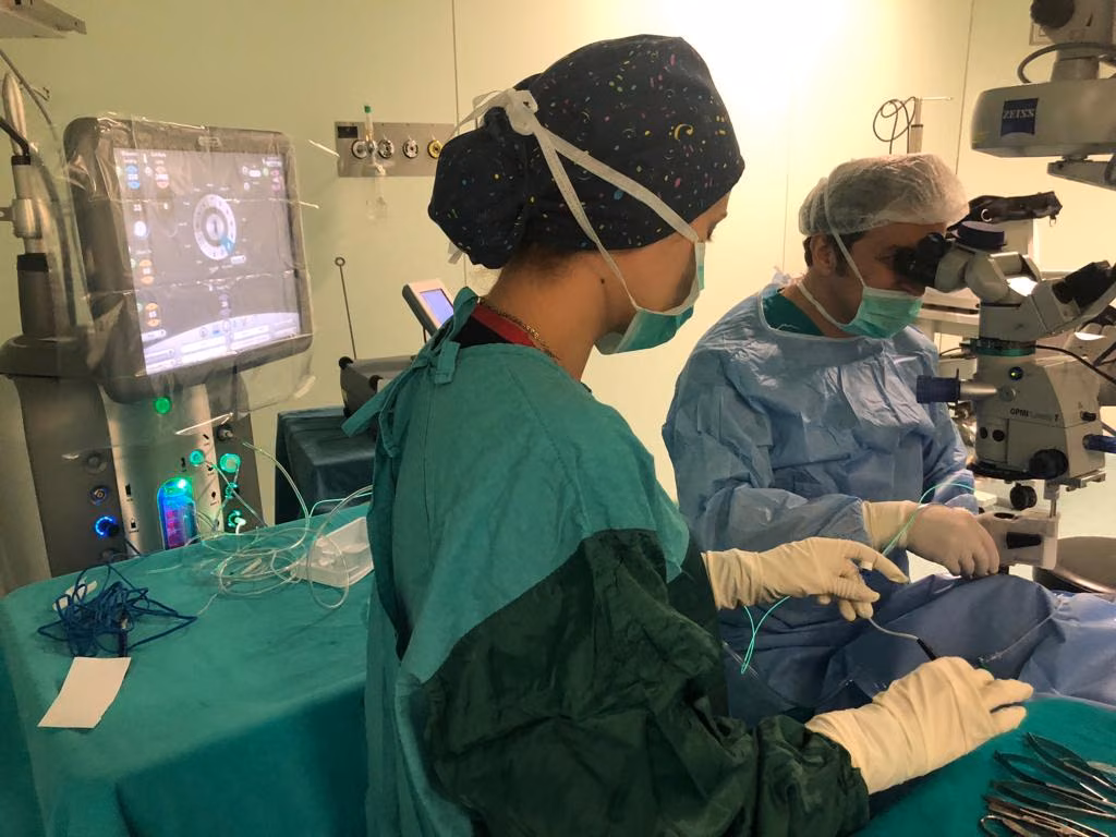 Ani Retina Yırtığı İle Şeker Hastalığının Tedavisinde Büyük Önem Taşıyan Vitrektomi Ameliyatı Kalıcı Görme Kayıplarının Önüne Geçiyor