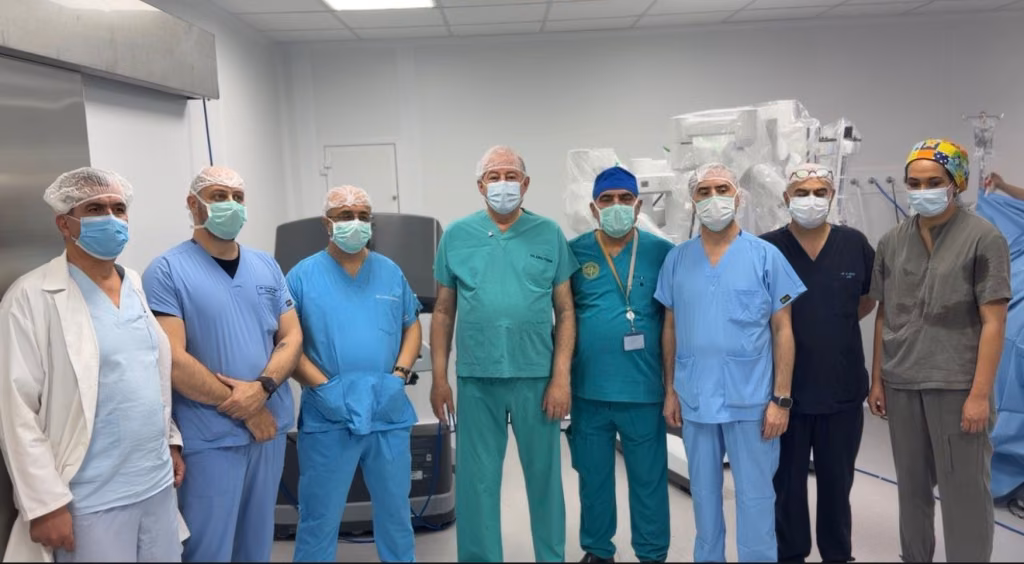 KKTC’de sağlıkta tarihi gün: İki robotik cerrahi ameliyatı başarıyla gerçekleştirildi