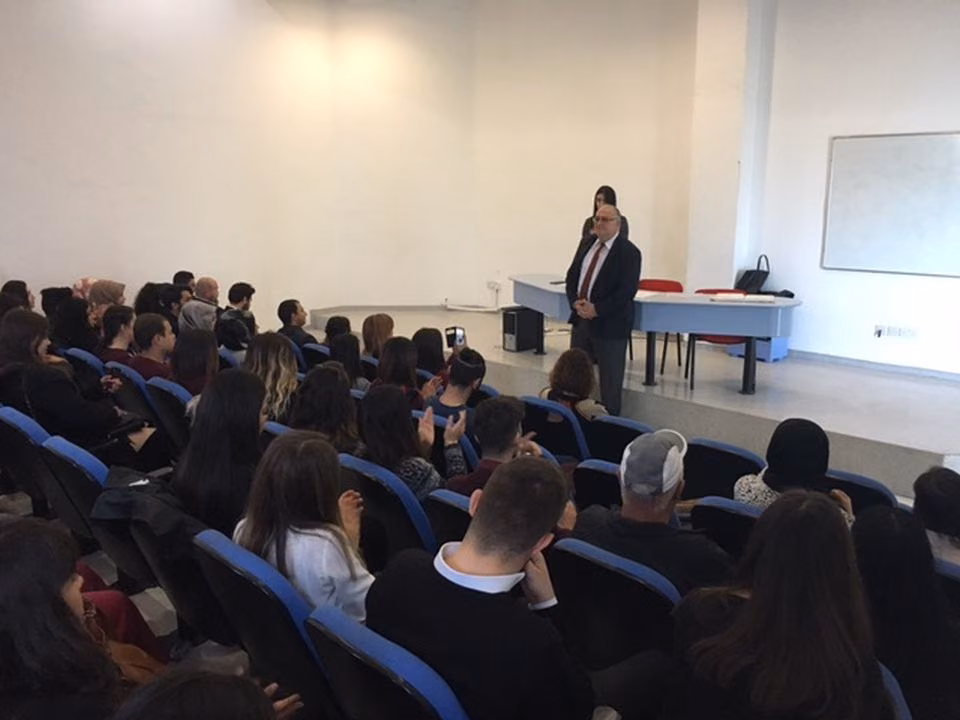 YDÜ'de Öğretmen Adayları Yüksek Onur Belgelerini Aldı