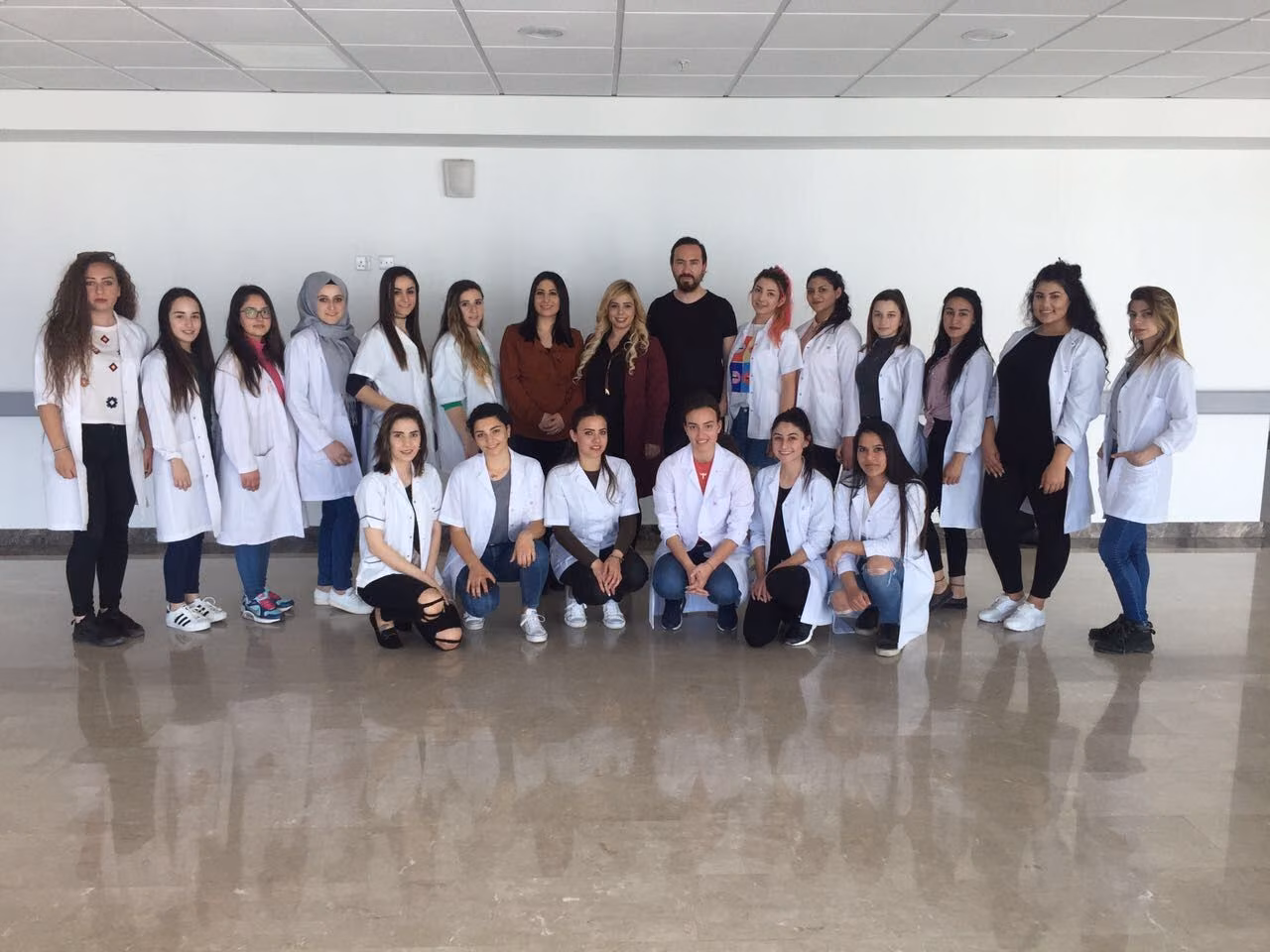 YDÜ Saç Bakımı ve Güzellik Hizmetleri Bölümü Öğrencilerinden Anlamlı Etkinlik