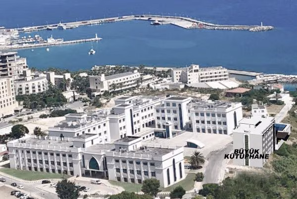 Girne Üniversitesi Büyük Kütüphanesi Kurulumu 15 Kasım’a Hedeflendi. 6 Kattan Oluşan Müstakil Büyük Kütüphane’nin 500 Bin Kitap ve 650 Milyon Elektronik Kaynağa Erişimi Olacak. Girne Üniversi