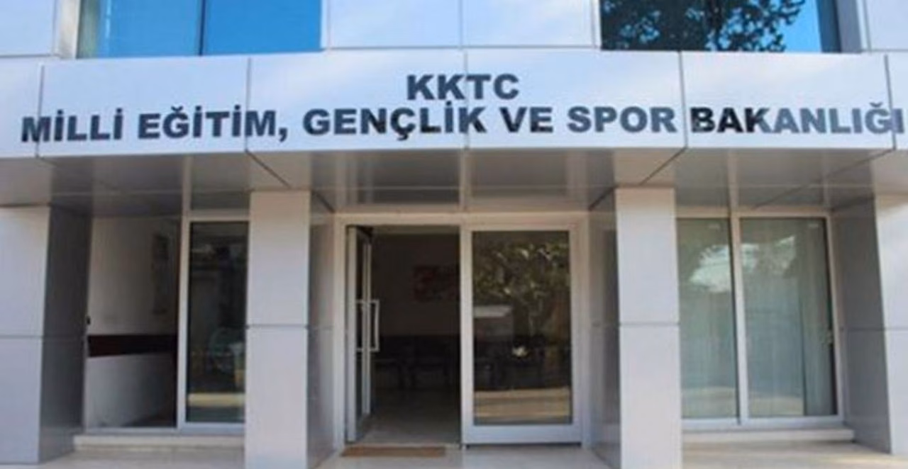 2017 - 2018 Öğretim Yılı Kış Dönemi Dıştan Bitirme Sınavları Yapılacak
