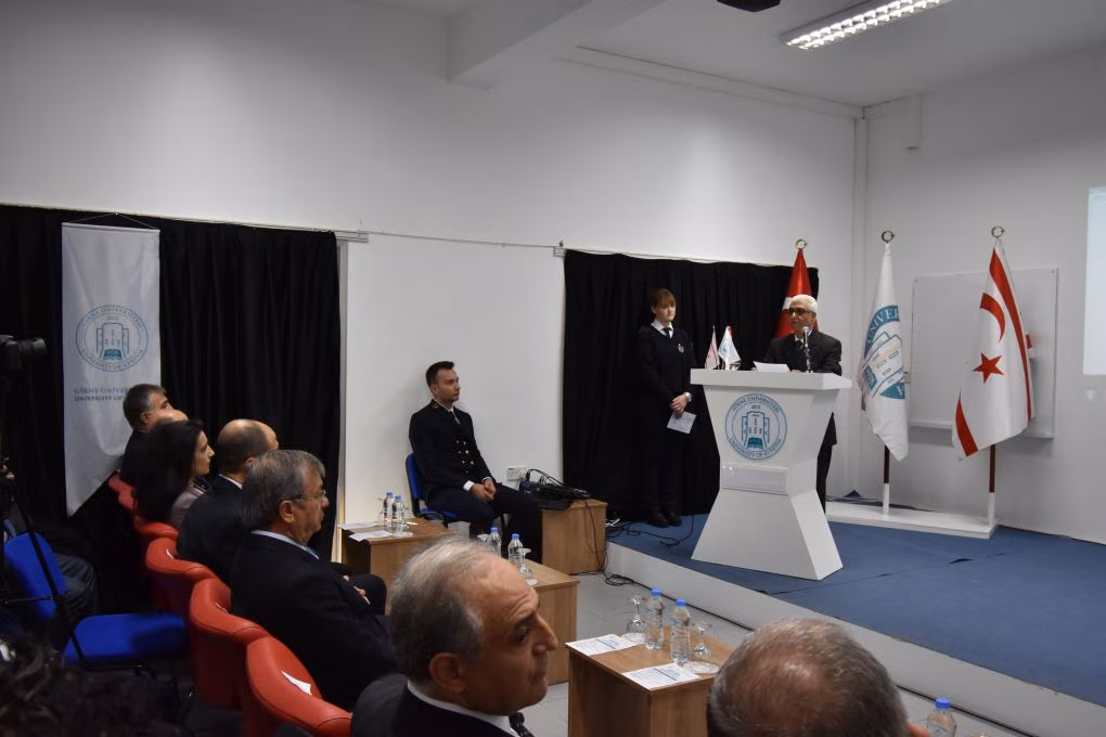 Özersay: "Doğal Gaz Konusunda Kum Saati Çalışıyor"