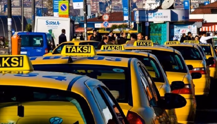 Anadolu Yakasına Geçirdiği Müşteriden Vize Ücreti Almış