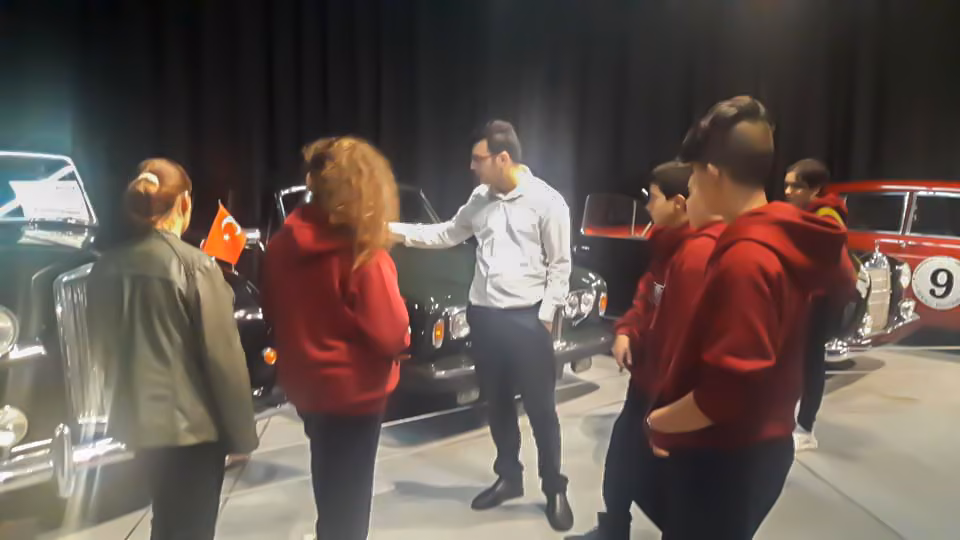 Kıbrıs Araba Müzesi Yakın Doğu Koleji Öğrencilerini Ağırladı…